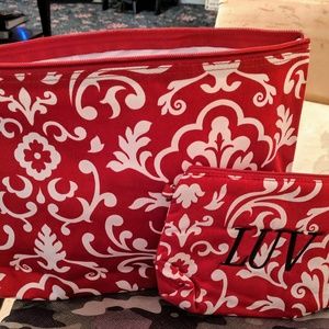 Thirty-one large hand clutch and small zipper pouc